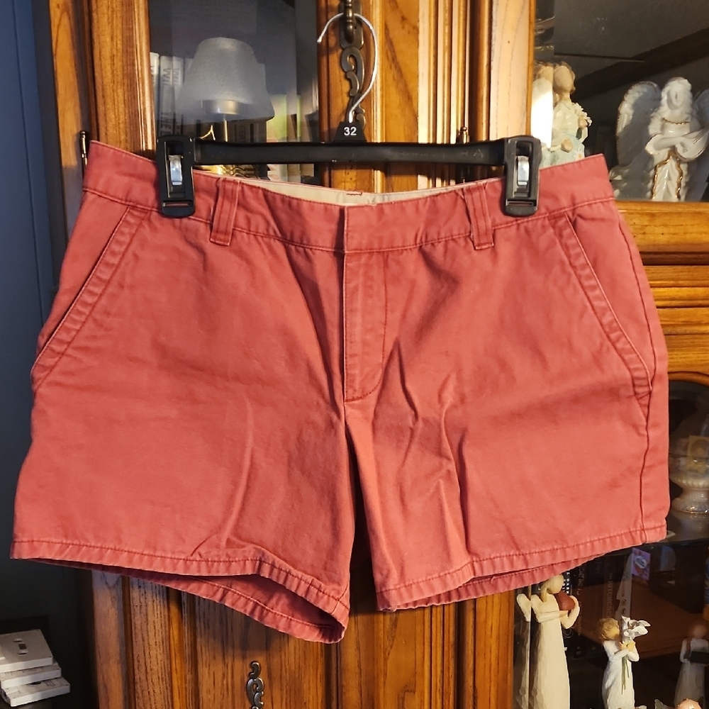 Old Navy Women's Cargo Shorts in Deep Red
